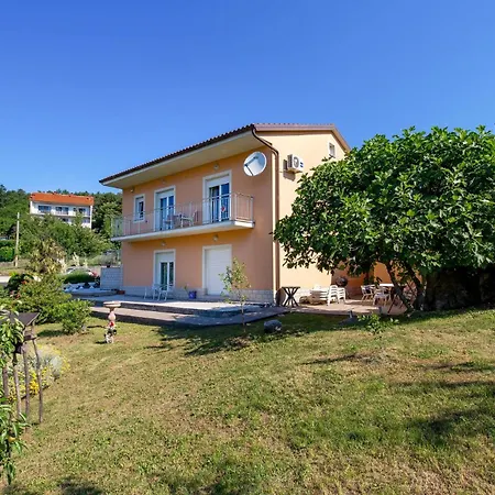 Apartament Cozy In With Wifi Viskovo